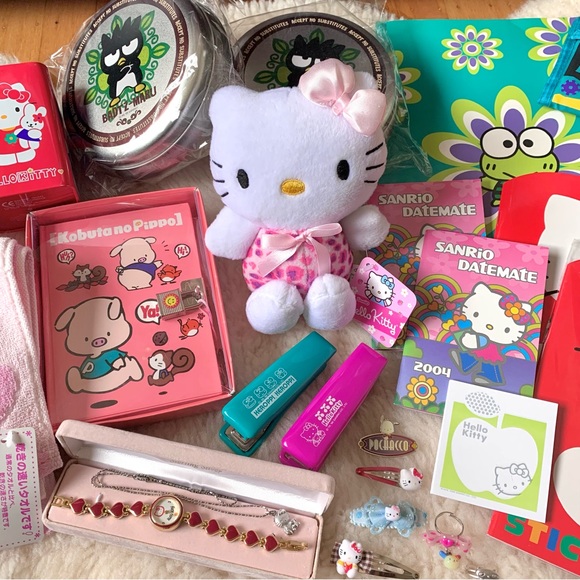 MOVING SALE❗️Hello Kitty phone/key charm - Picture 6 of 7